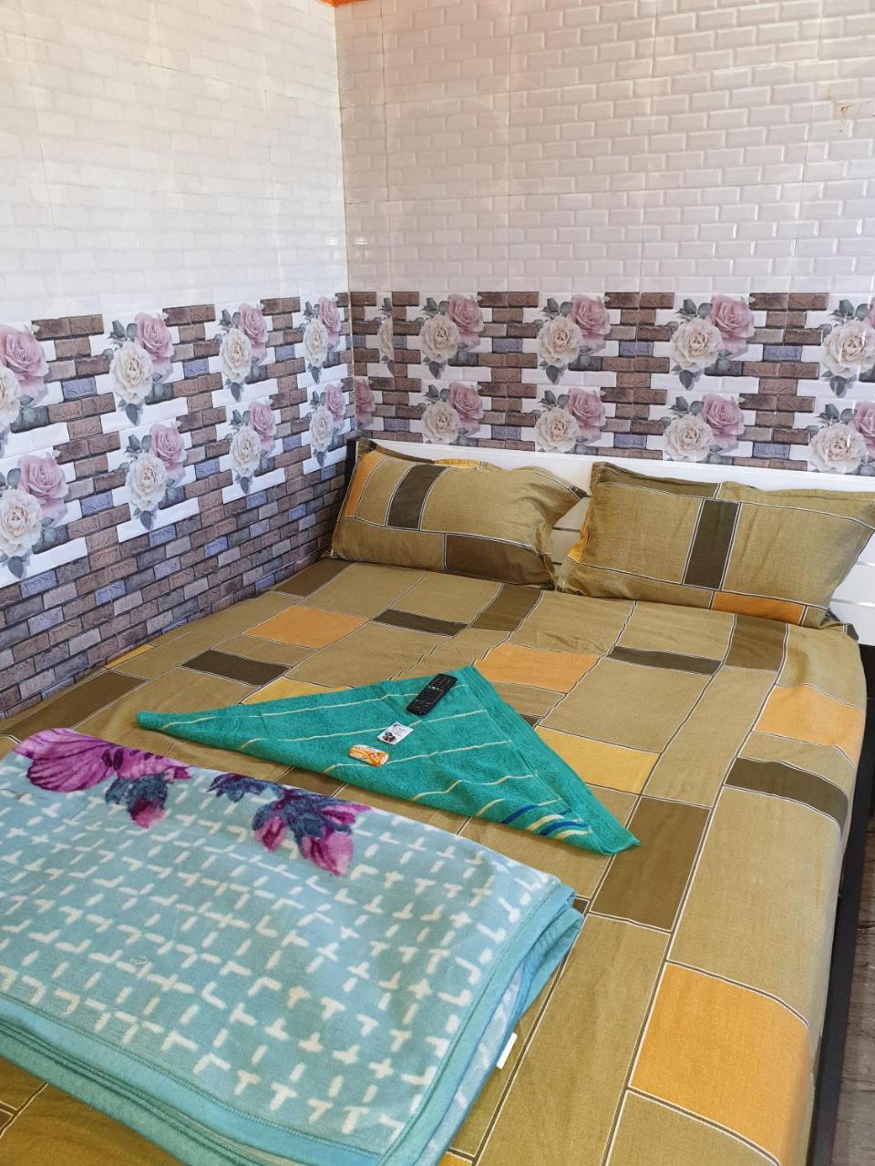 Rks Homestay Hampi Bagian luar foto