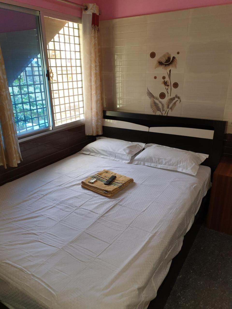 Rks Homestay Hampi Bagian luar foto